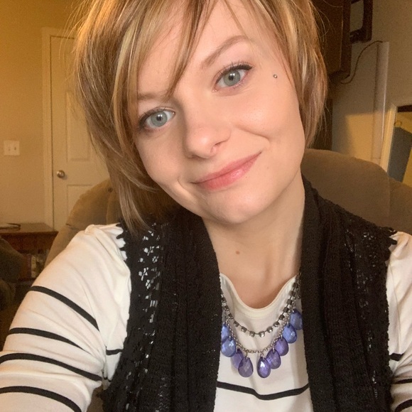 Meet your Posher, Aalaina - Picture 1 of 1